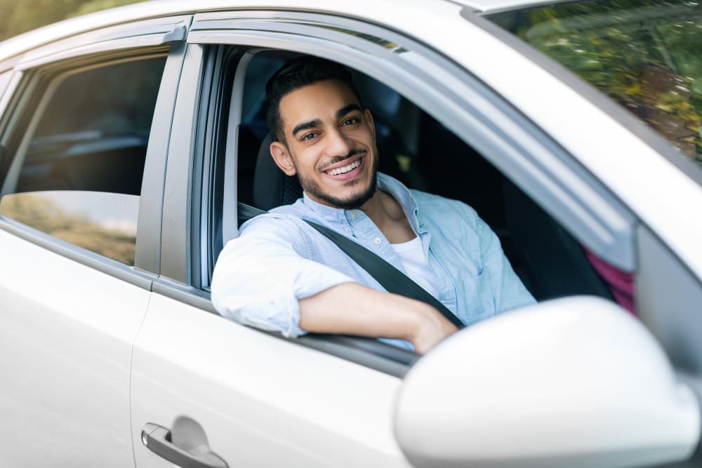 Car rental in Patna – happy passenger